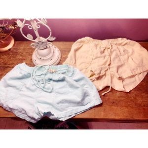 Pair of cotton shorts. Mint & coral color.